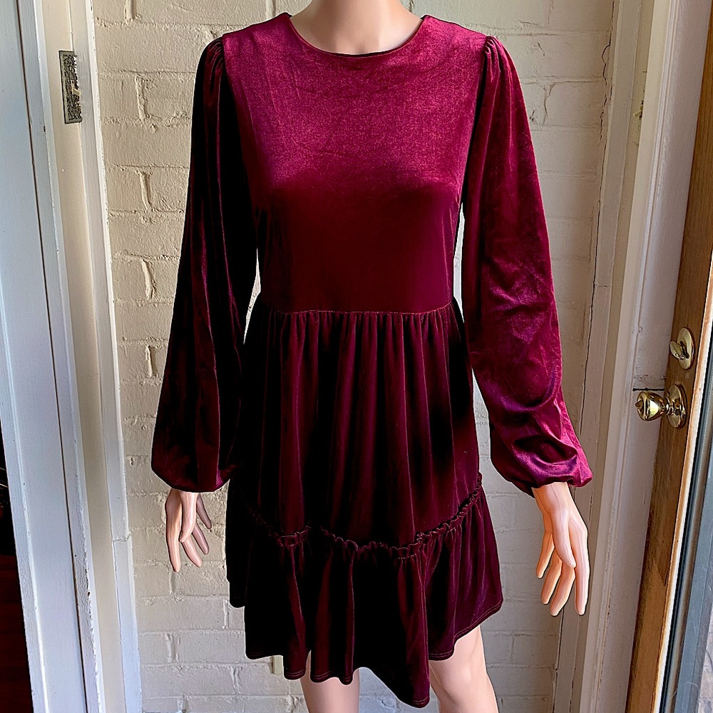 RO & DE size XS wine burgundy deep red colored velvet long sleeve dress
